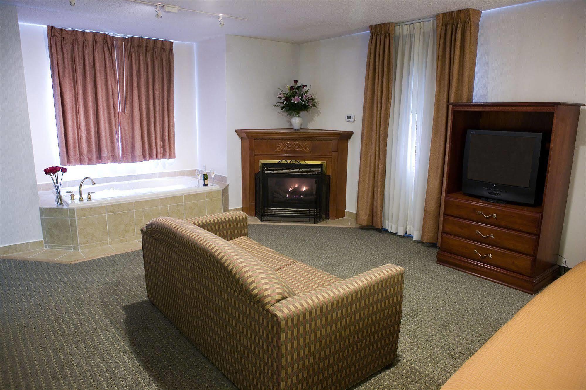 Host Inn An All Suites Hotel Wilkes-Barre Dış mekan fotoğraf