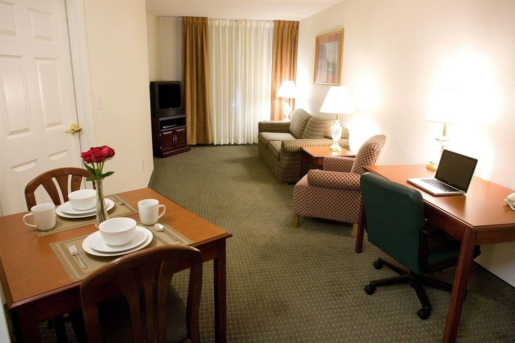Host Inn An All Suites Hotel Wilkes-Barre Dış mekan fotoğraf